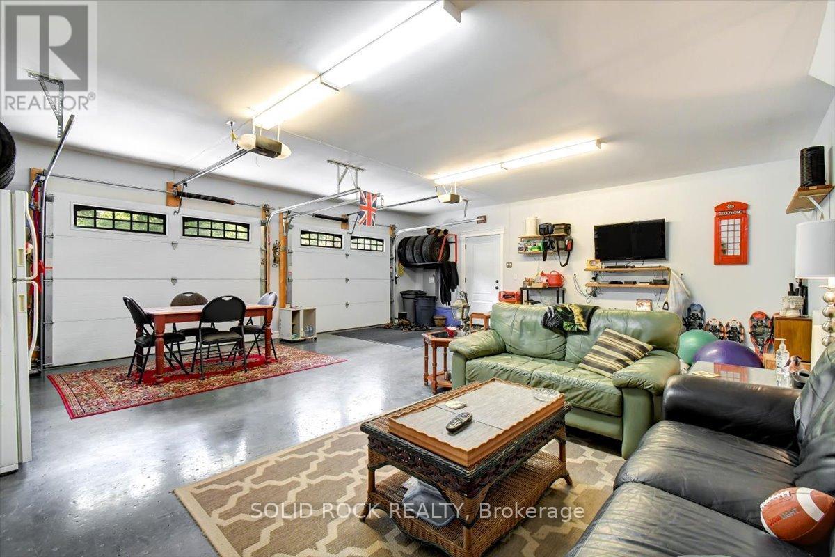 400 Pigden Road, Madoc, ON - Indoor Photo Showing Garage