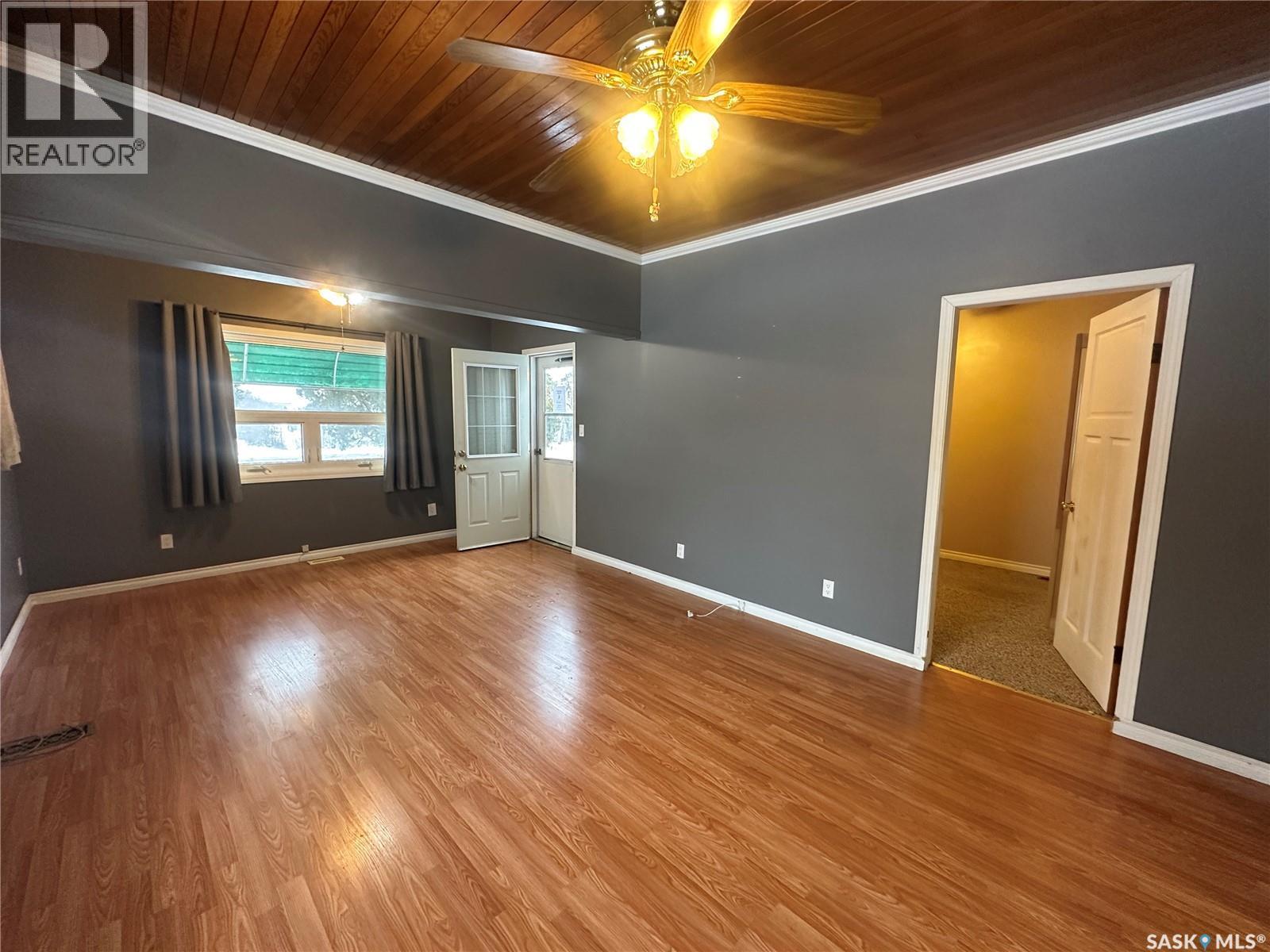 122 1St Avenue Se, Sturgis, SK - Indoor Photo Showing Other Room