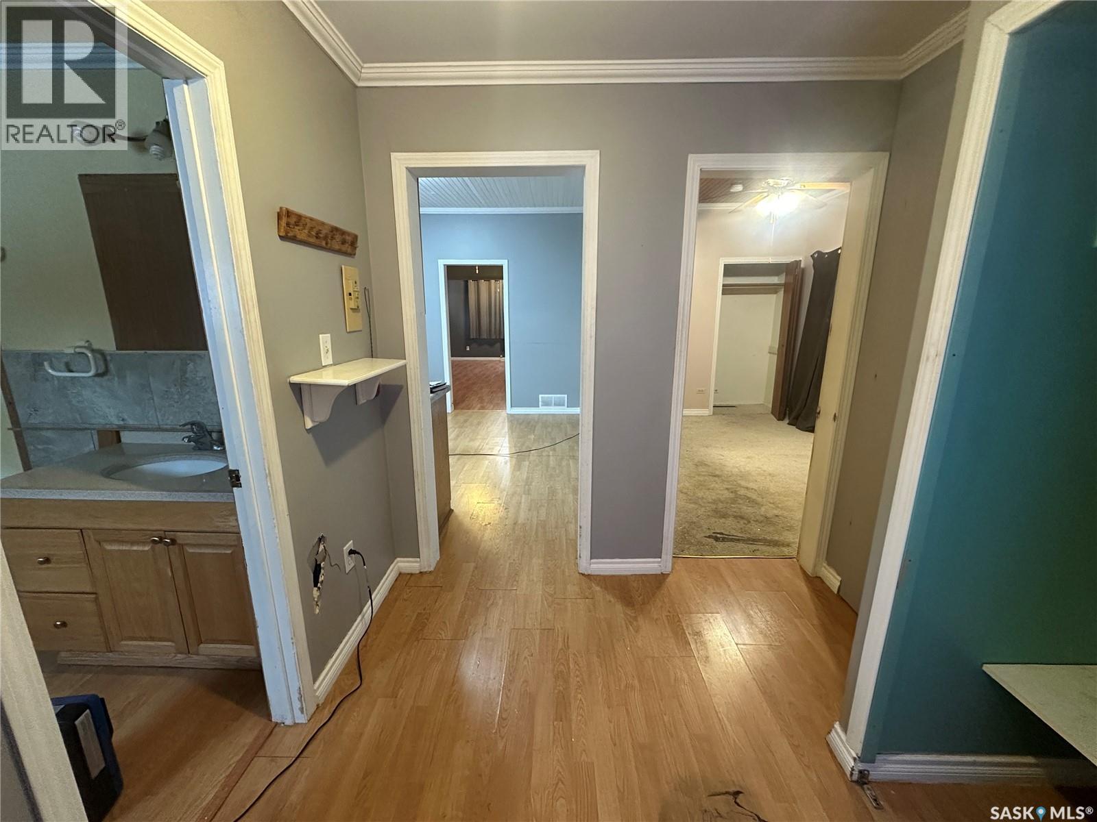 122 1St Avenue Se, Sturgis, SK - Indoor Photo Showing Other Room