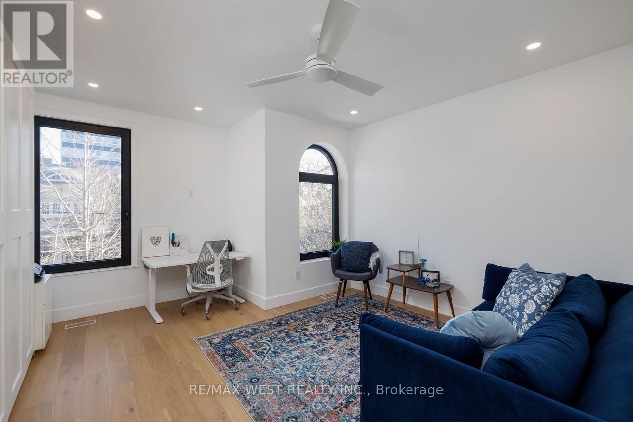 22 Cowan Avenue, Toronto, ON - Indoor