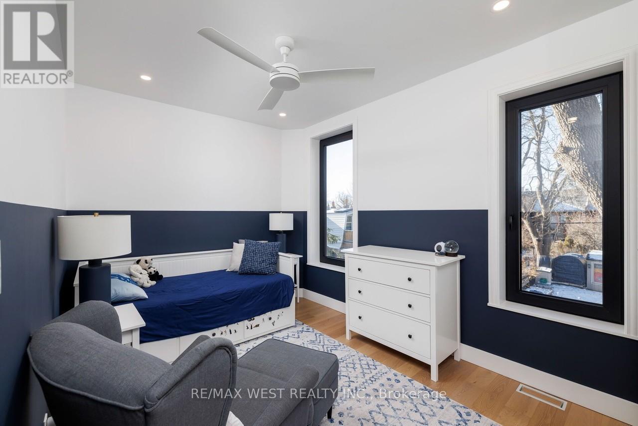 22 Cowan Avenue, Toronto, ON - Indoor