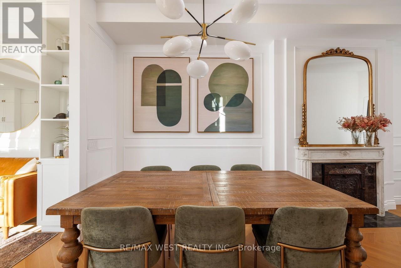 22 Cowan Avenue, Toronto, ON - Indoor Photo Showing Dining Room