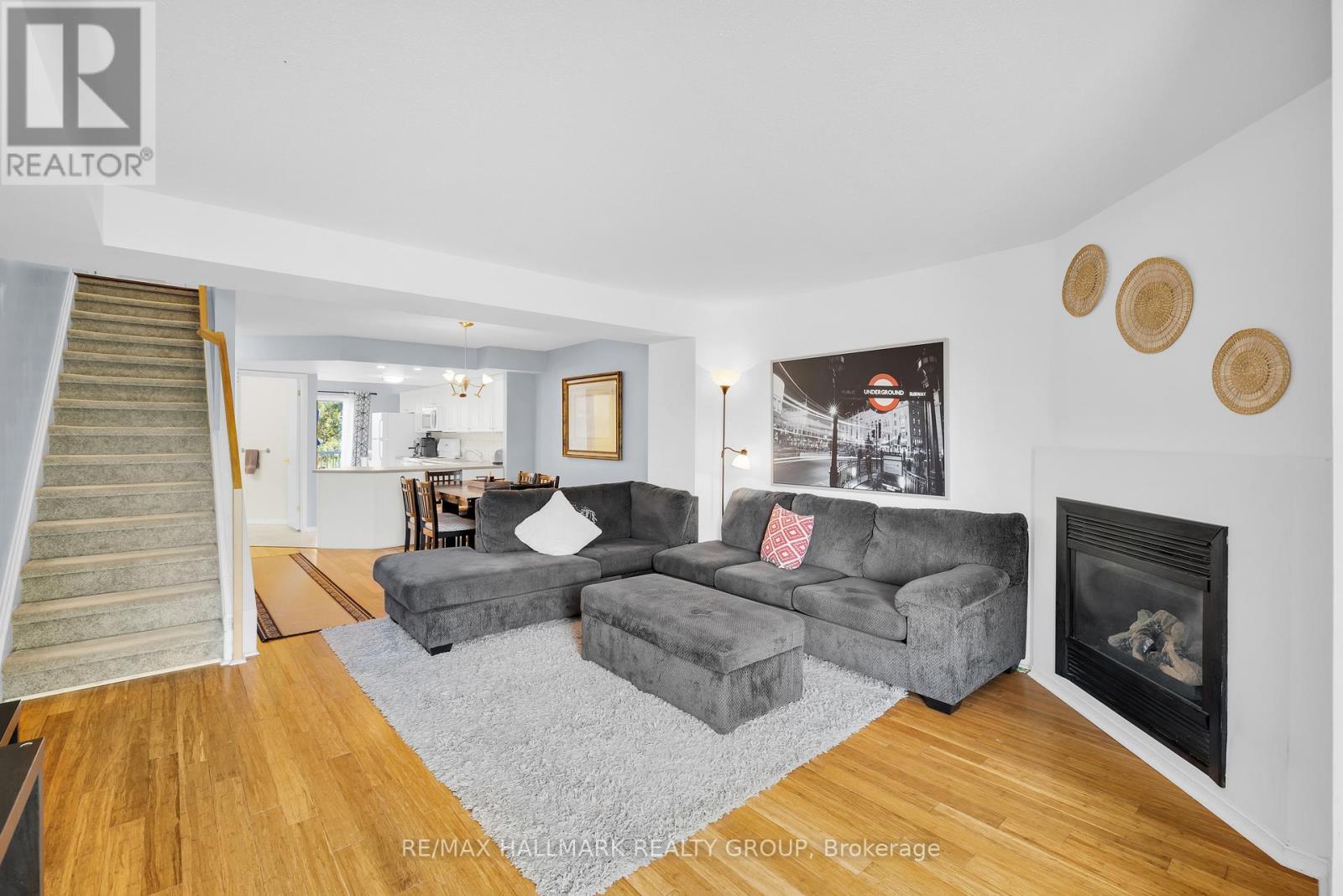 3 - 250 Cresthaven Drive, Ottawa, ON - Indoor Photo Showing Living Room With Fireplace