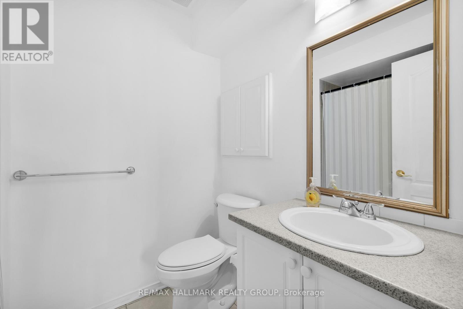 3 - 250 Cresthaven Drive, Ottawa, ON - Indoor Photo Showing Bathroom
