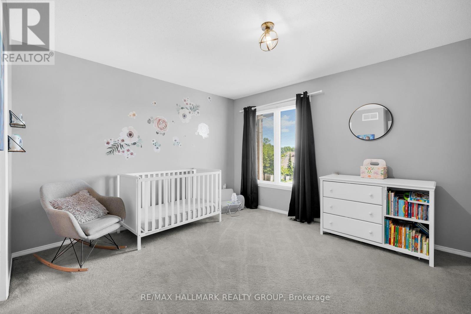 3 - 250 Cresthaven Drive, Ottawa, ON - Indoor Photo Showing Bedroom