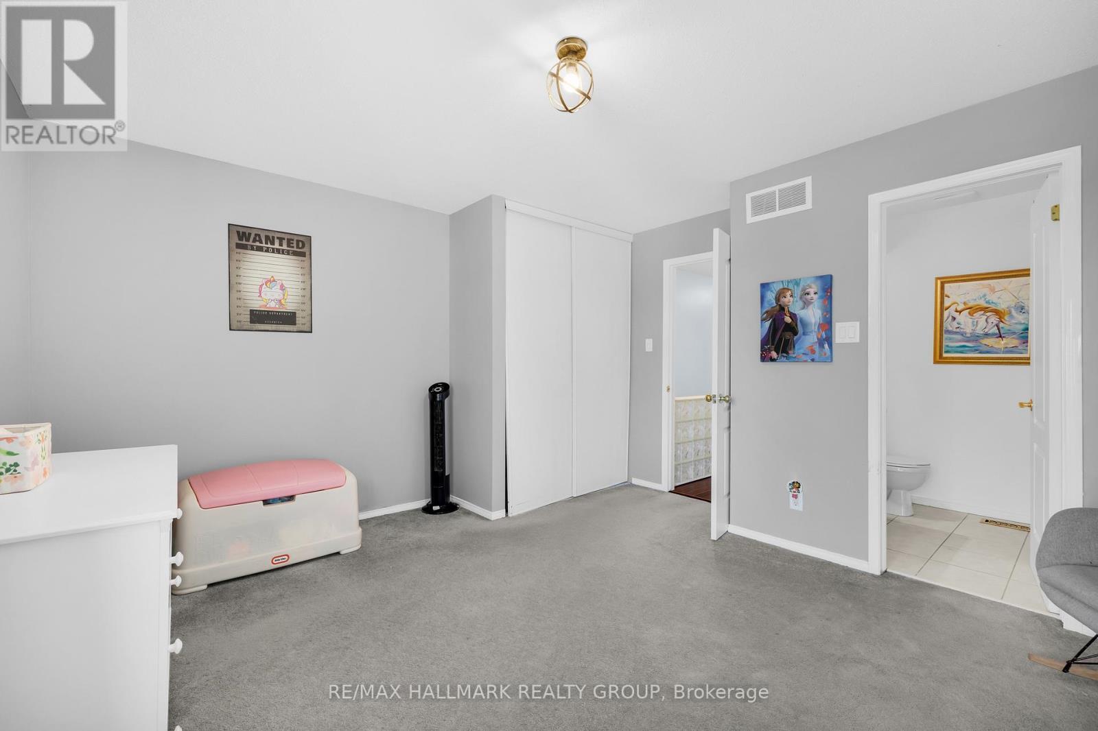 3 - 250 Cresthaven Drive, Ottawa, ON - Indoor