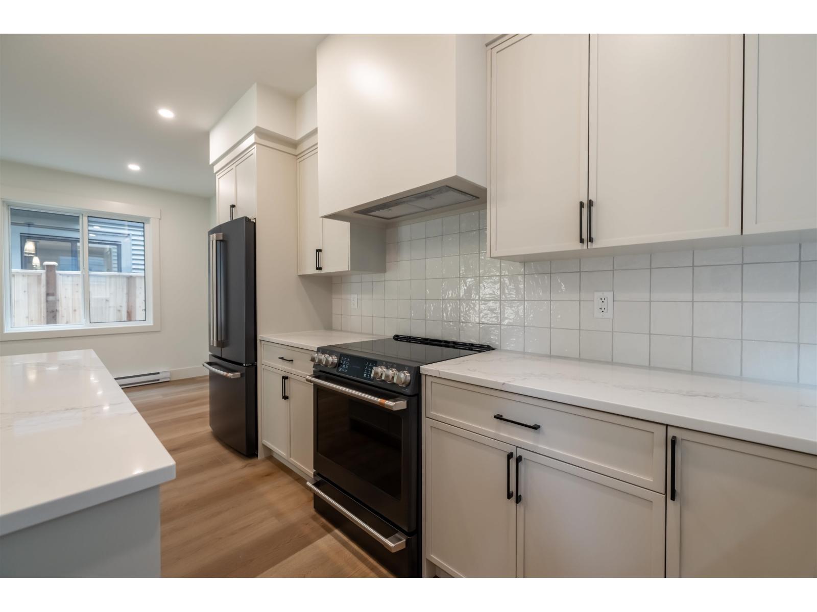 23128 96 Avenue, Langley, BC - Indoor Photo Showing Kitchen With Upgraded Kitchen