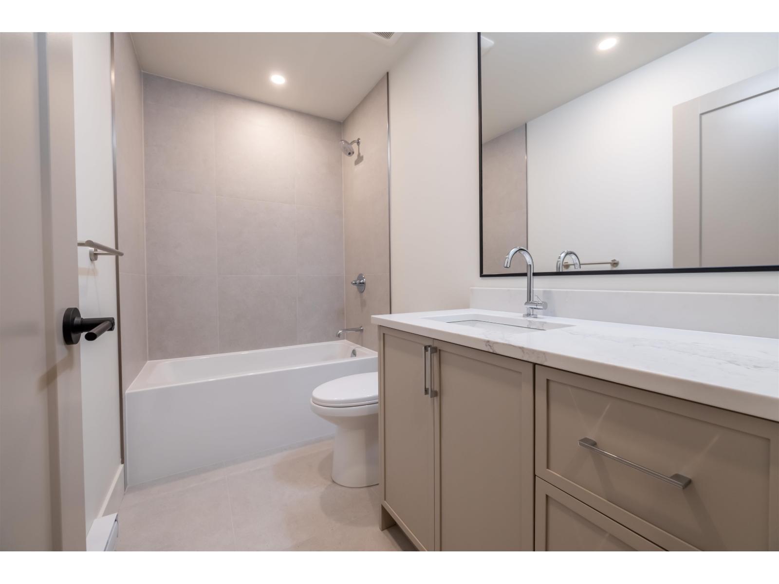 23128 96 Avenue, Langley, BC - Indoor Photo Showing Bathroom