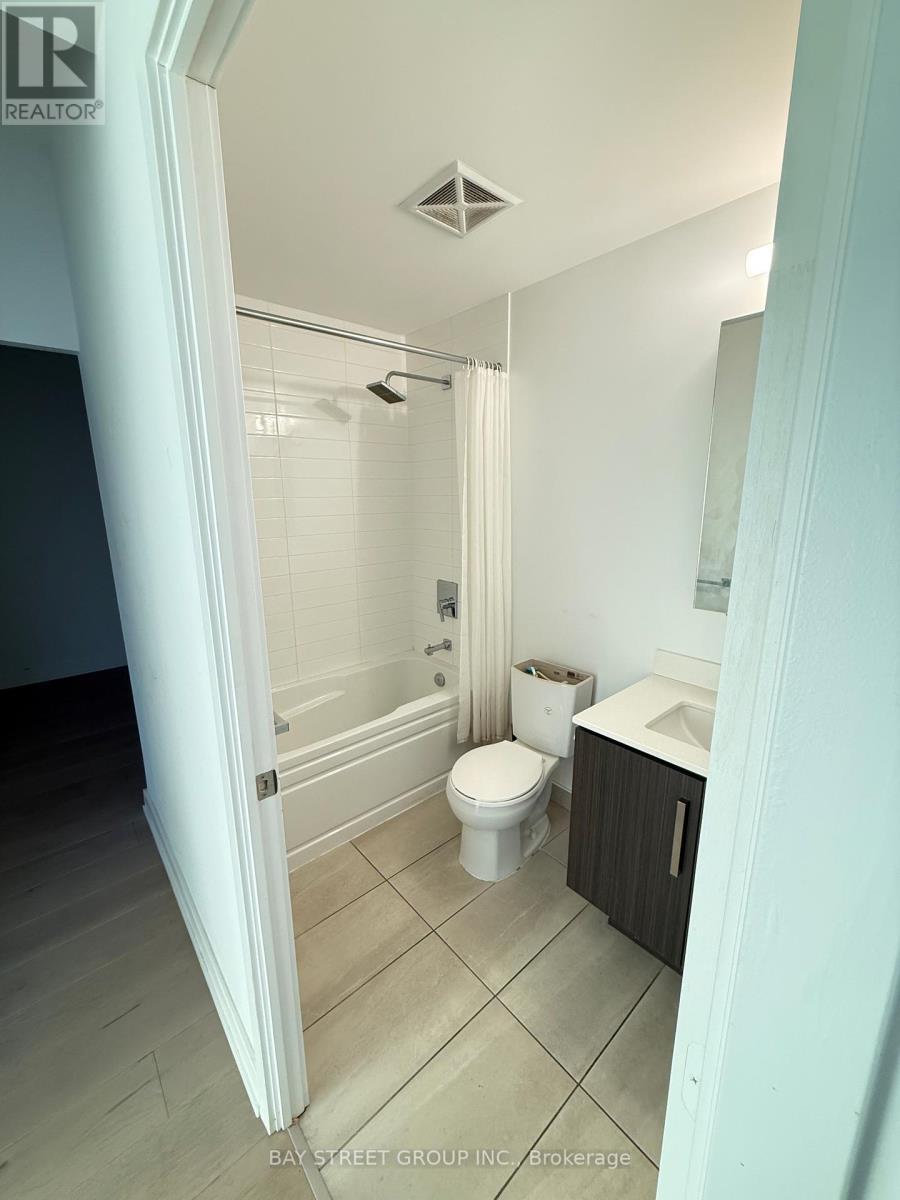 2809 - 5180 Yonge Street, Toronto, ON - Indoor Photo Showing Bathroom