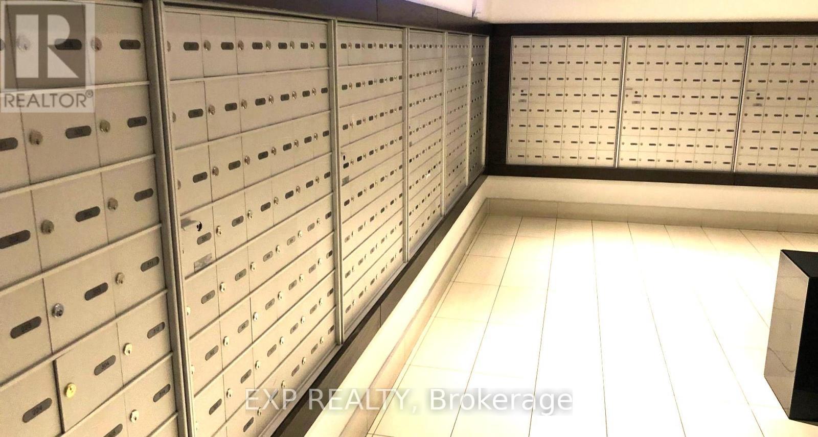 3203 - 4011 Brickstone Mews, Mississauga, ON - Indoor Photo Showing Other Room