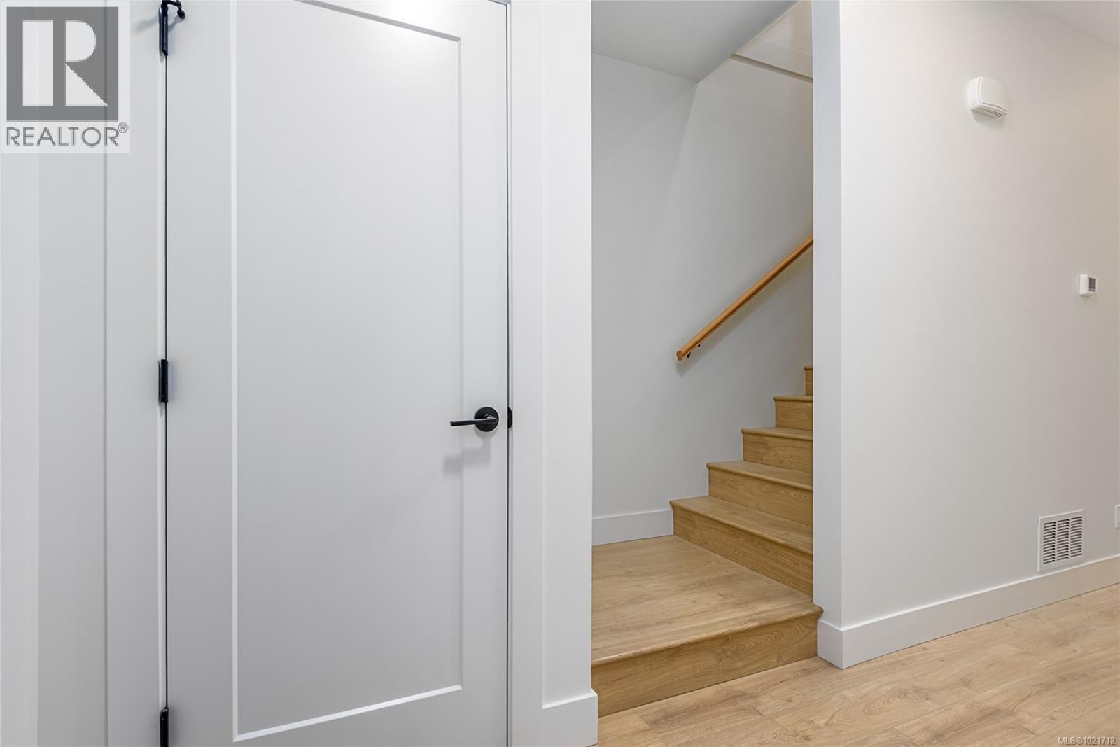 B 1044 Lazo Rd, Comox, BC - Indoor Photo Showing Other Room