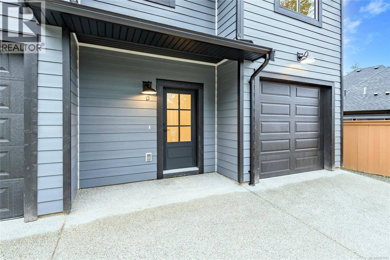 B 1044 Lazo Rd, Comox, BC - Outdoor With Exterior