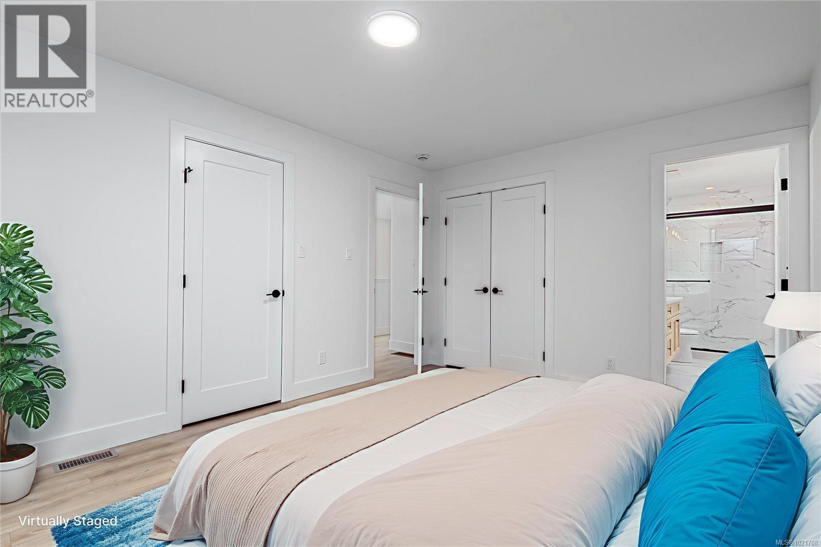 A 1044 Lazo Rd, Comox, BC - Indoor Photo Showing Bedroom