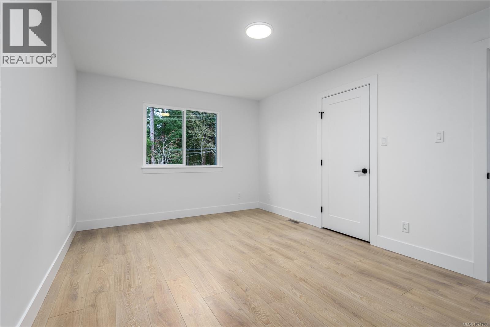 A 1044 Lazo Rd, Comox, BC - Indoor Photo Showing Other Room