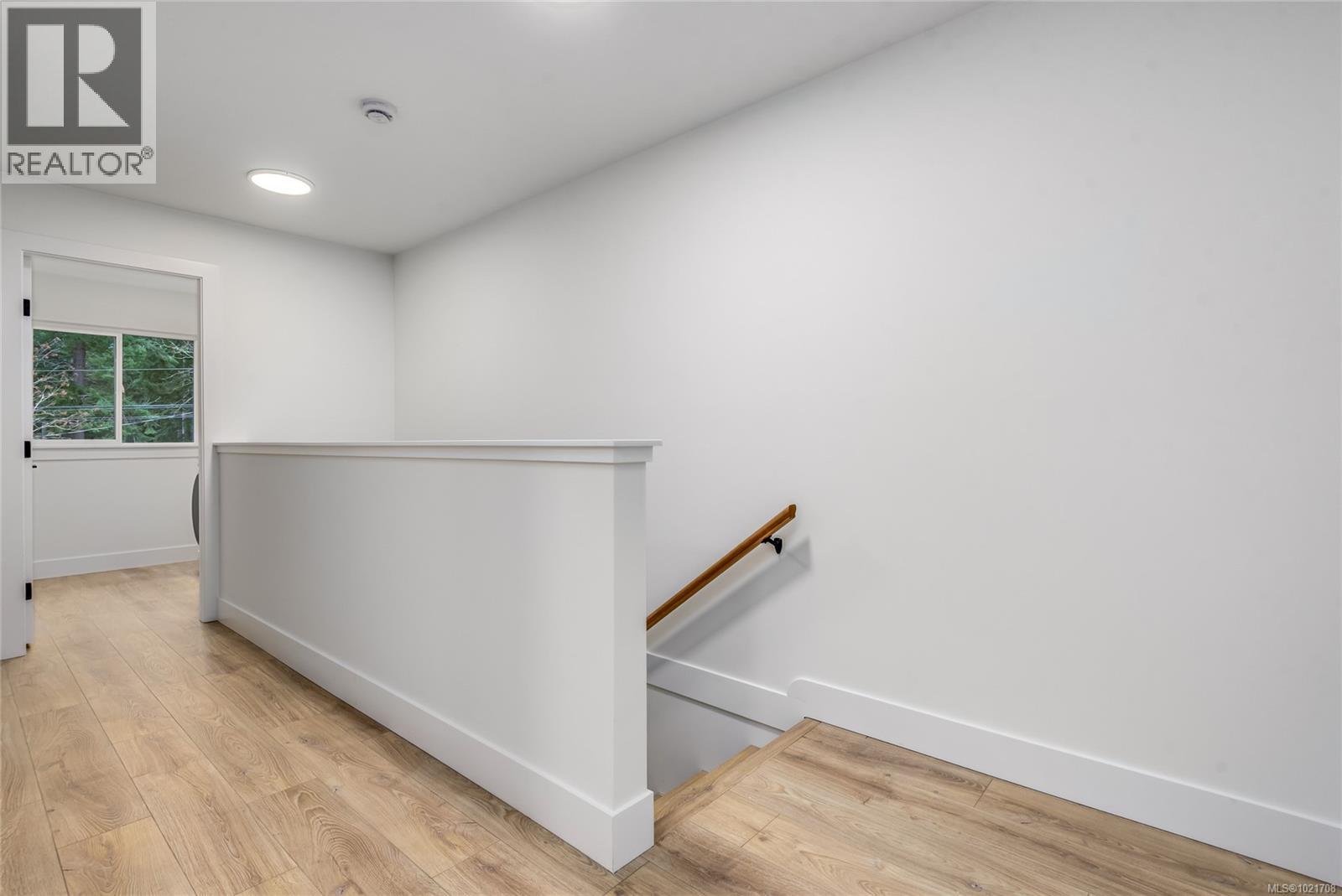 A 1044 Lazo Rd, Comox, BC - Indoor Photo Showing Other Room