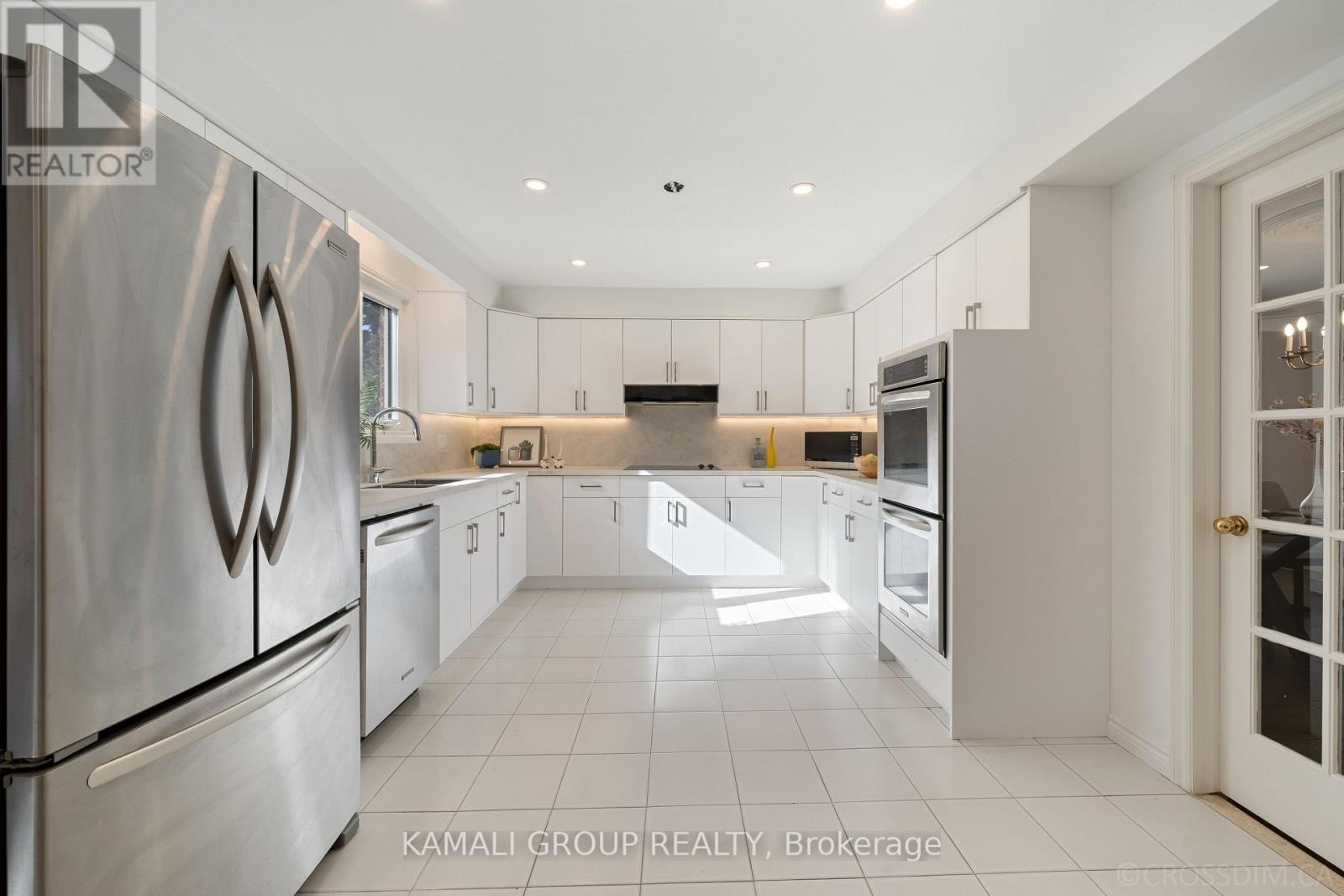 287 Dunview Avenue, Toronto, ON - Indoor Photo Showing Kitchen With Stainless Steel Kitchen