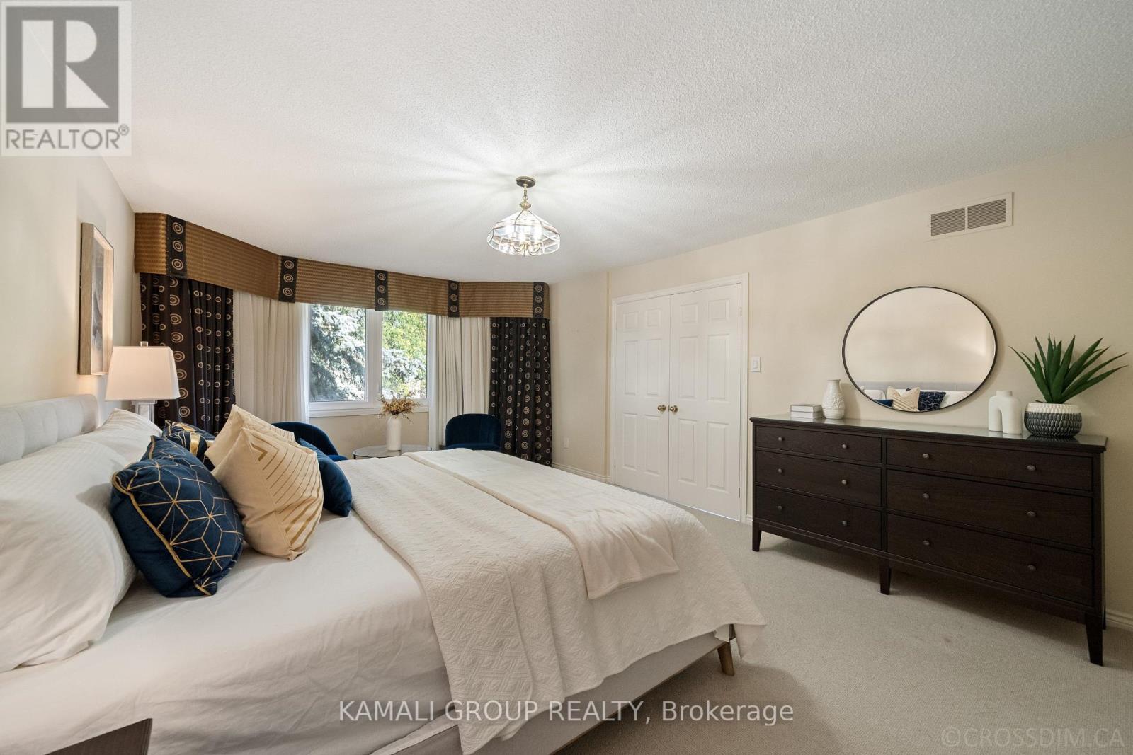 287 Dunview Avenue, Toronto, ON - Indoor Photo Showing Bedroom