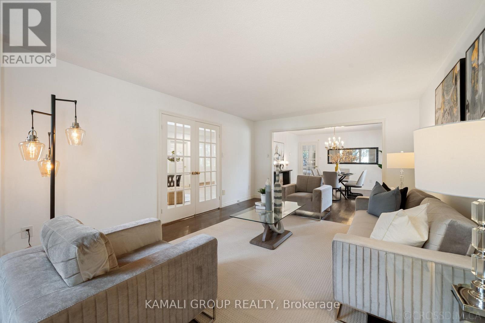 287 Dunview Avenue, Toronto, ON - Indoor Photo Showing Living Room