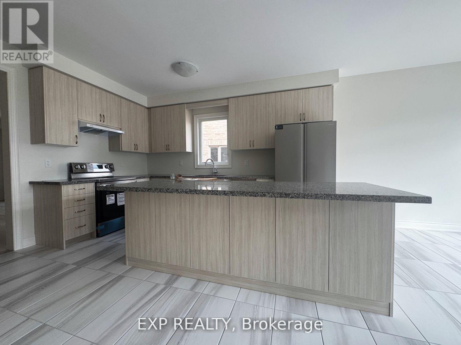 9 Kenneth Appleton Avenue, Richmond Hill, ON - Indoor Photo Showing Kitchen