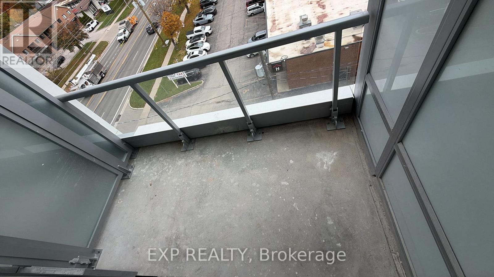 #616 - 500 Plains Road E, Burlington, ON - Outdoor