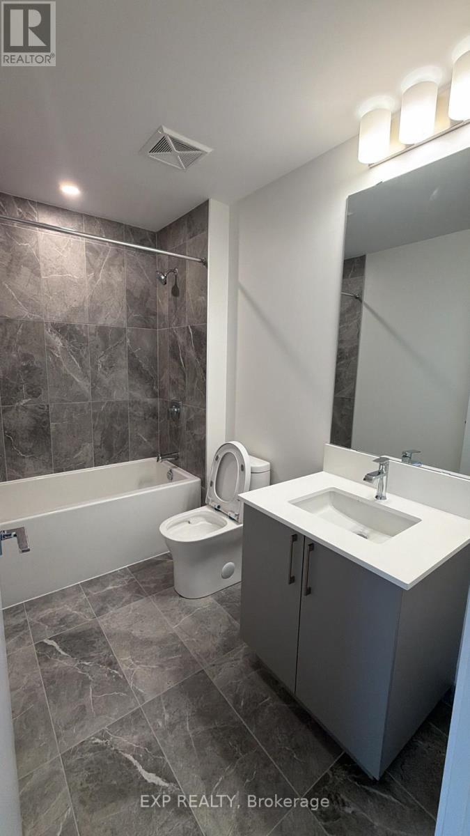 #616 - 500 Plains Road E, Burlington, ON - Indoor Photo Showing Bathroom