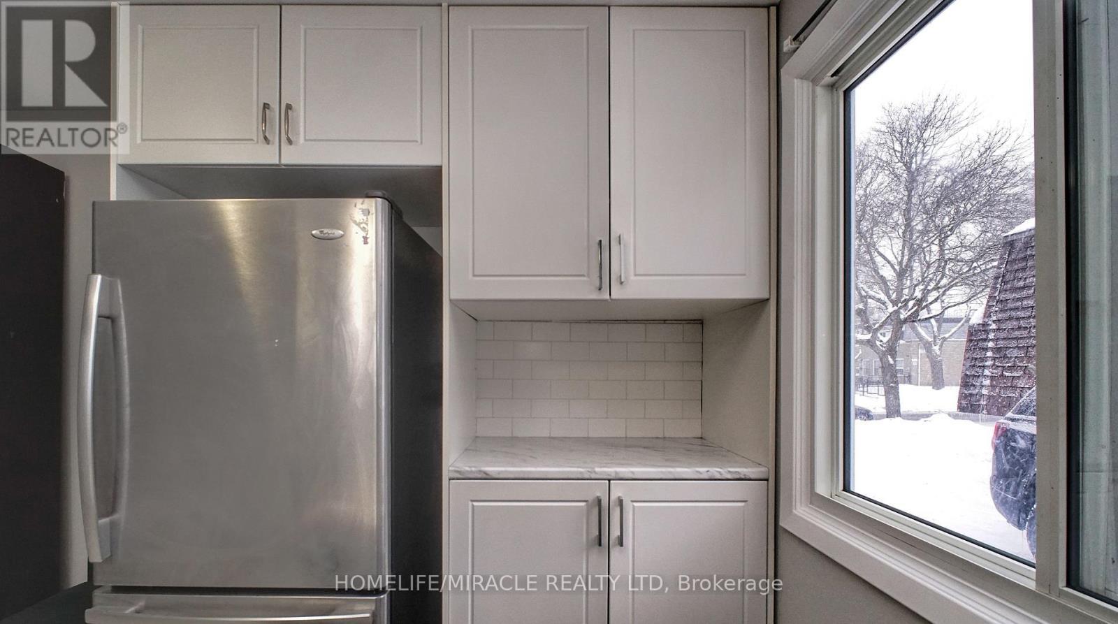 30A Amos Avenue, Waterloo, ON - Indoor