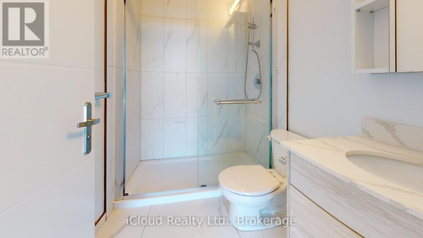 1302 - 60 Frederick Street, Kitchener, ON - Indoor Photo Showing Bathroom