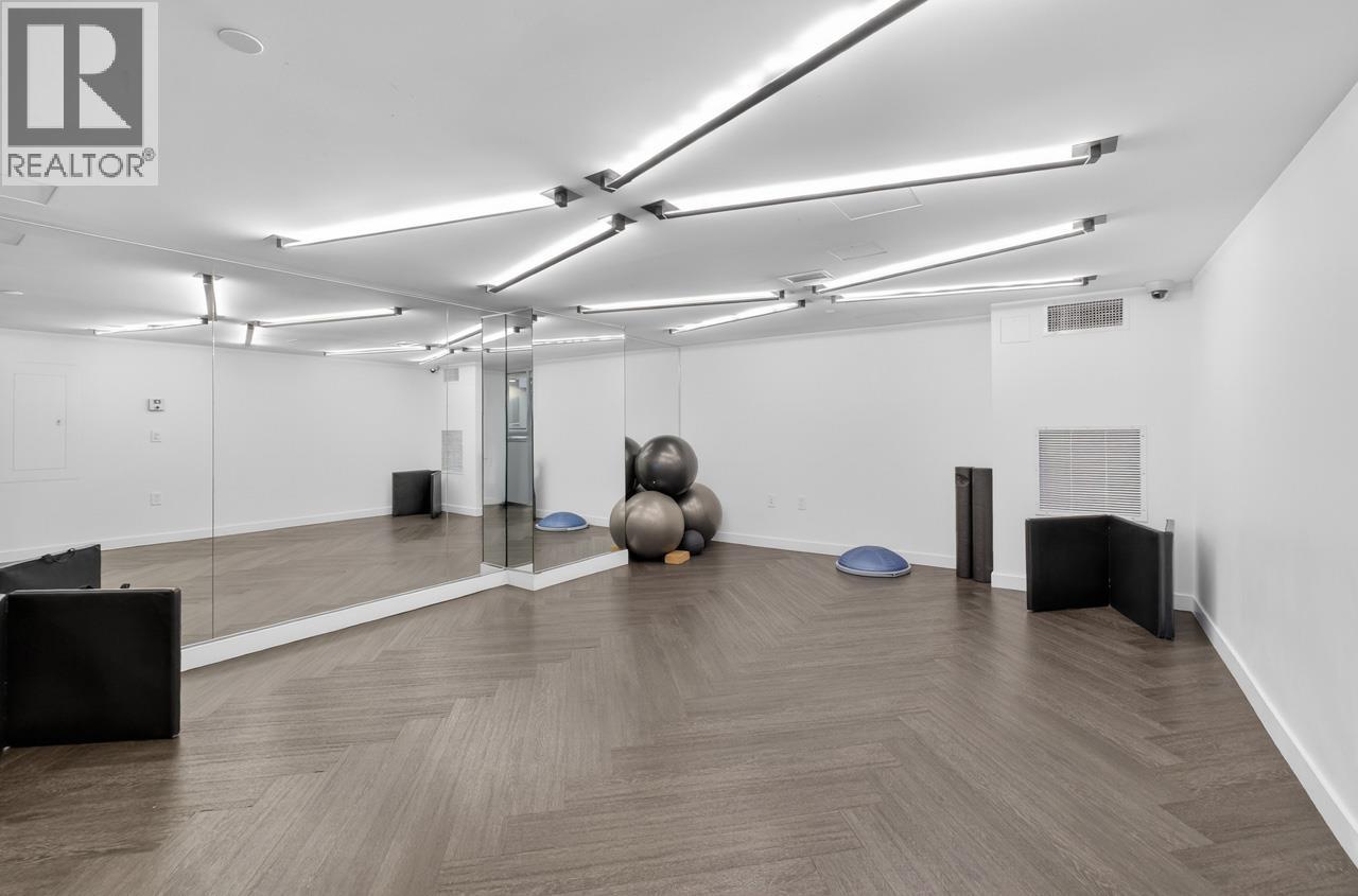 2701 1111 Richards Street, Vancouver, BC - Indoor