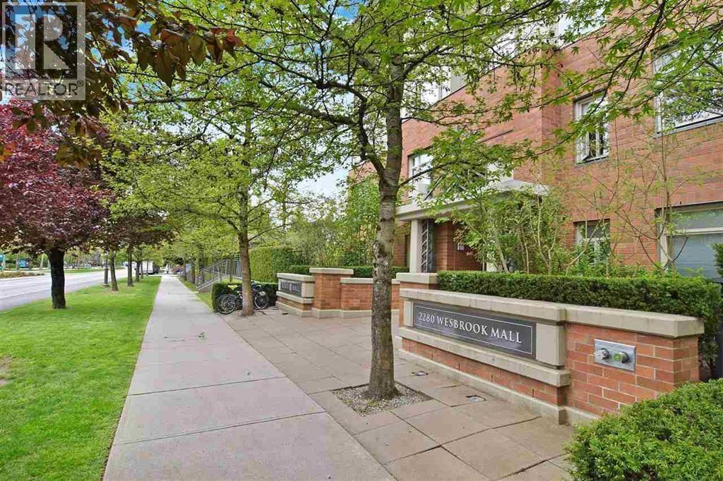 208 2280 Wesbrook Mall, Vancouver, BC - Outdoor