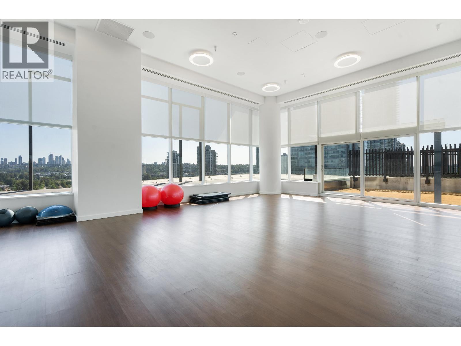 1907 1955 Alpha Way, Burnaby, BC - Indoor