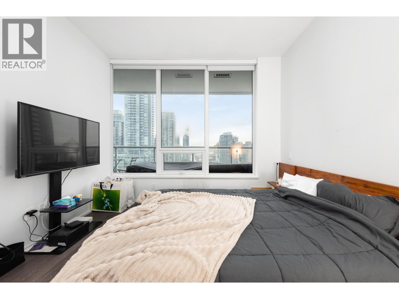 1907 1955 Alpha Way, Burnaby, BC - Indoor Photo Showing Bedroom