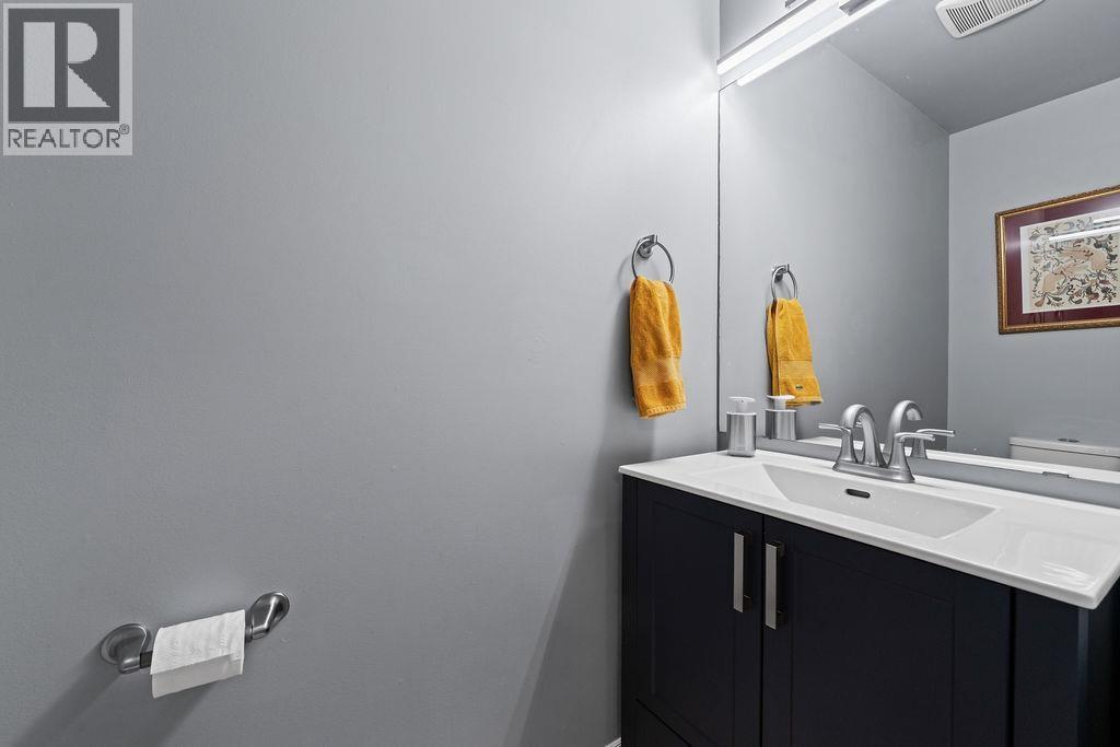 14 221 Ash Street, New Westminster, BC - Indoor Photo Showing Bathroom