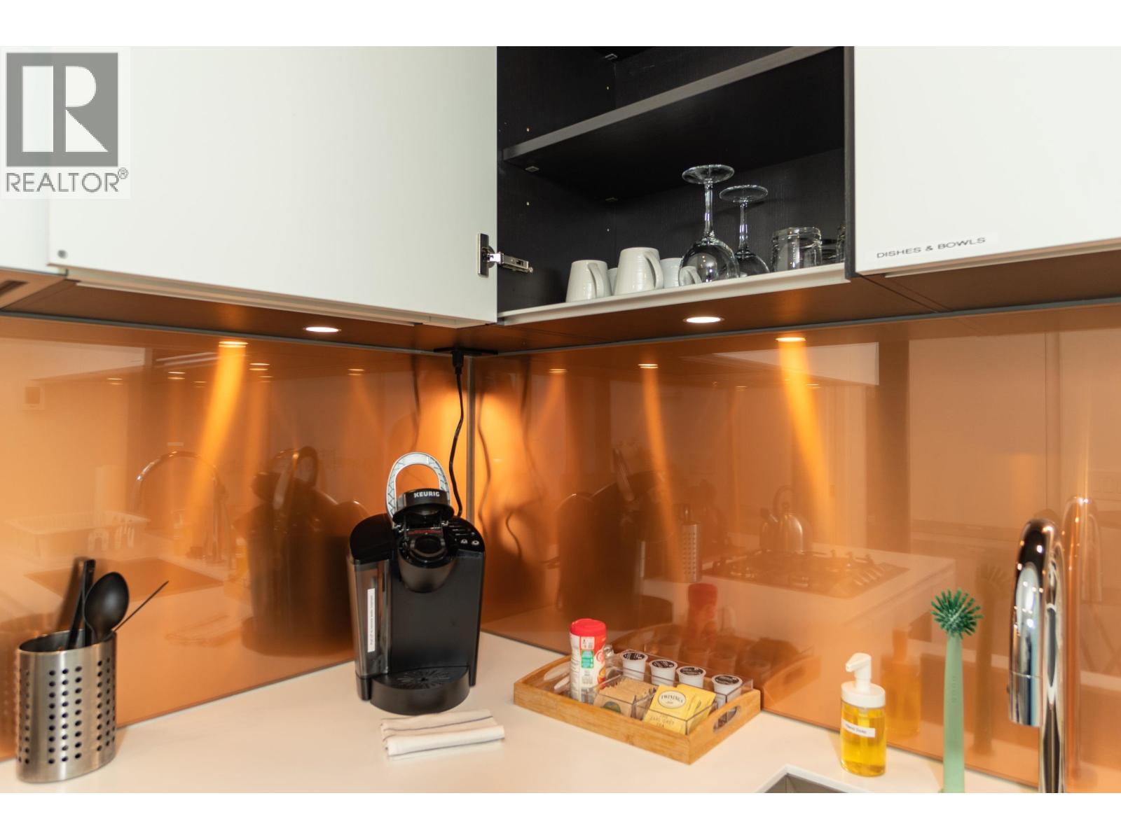 2010 1480 Howe Street, Vancouver, BC - Indoor Photo Showing Other Room