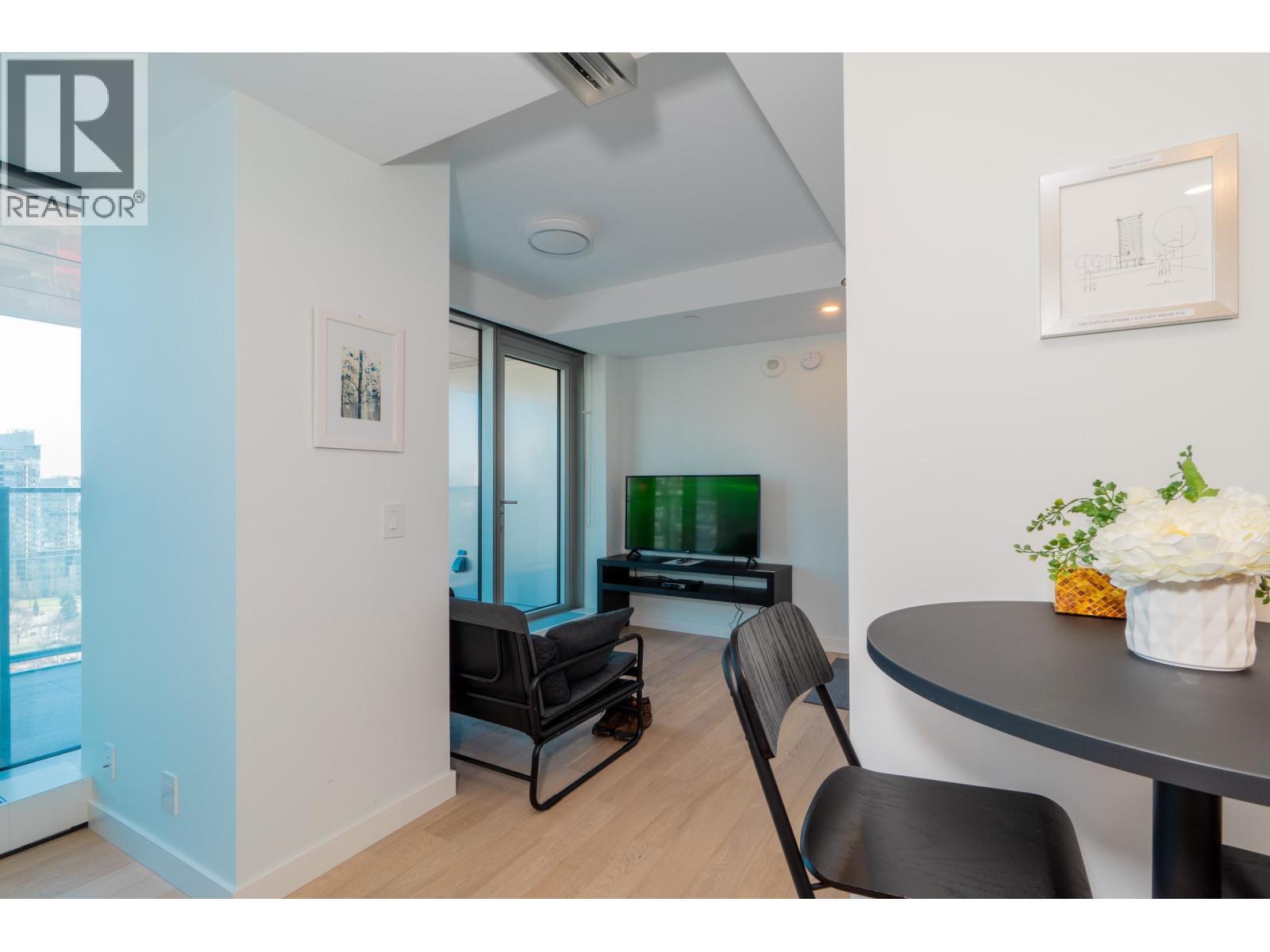 2010 1480 Howe Street, Vancouver, BC - Indoor