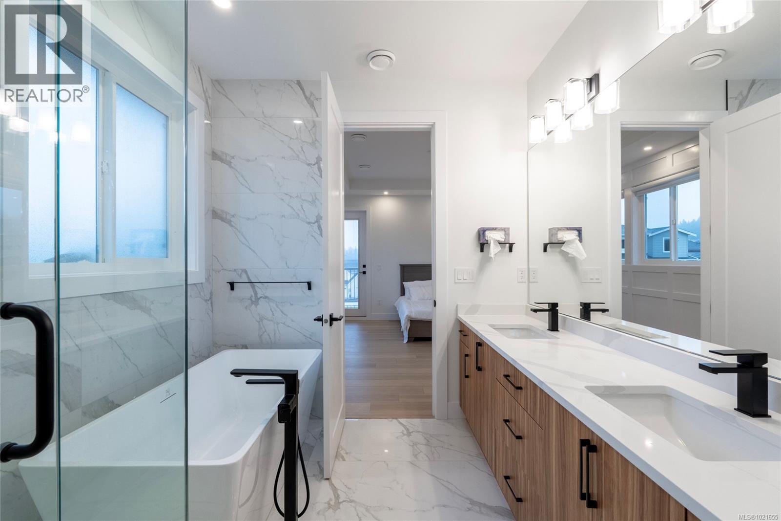 2346 Swallow Pl, Langford, BC - Indoor Photo Showing Bathroom