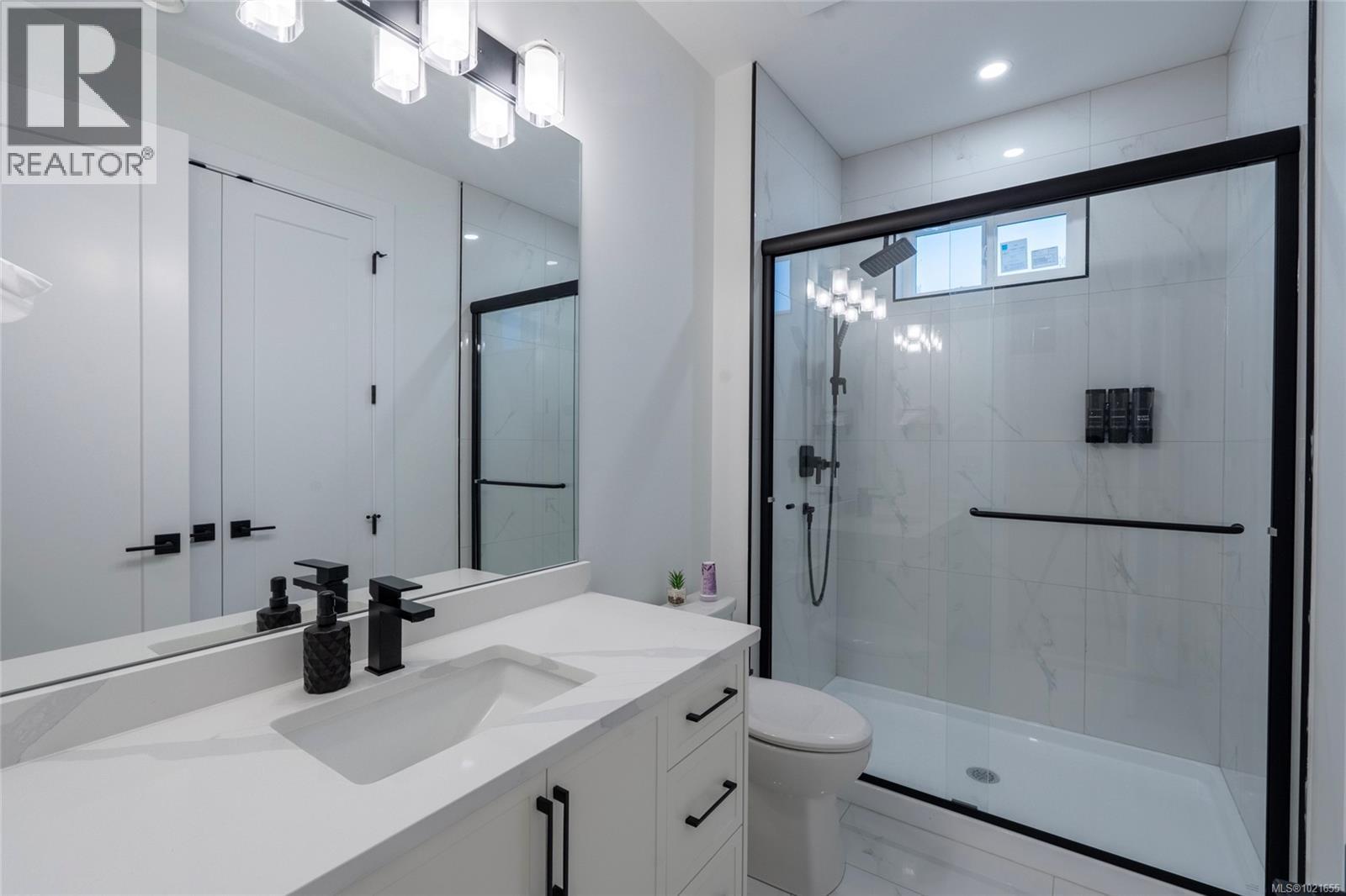 2346 Swallow Pl, Langford, BC - Indoor Photo Showing Bathroom