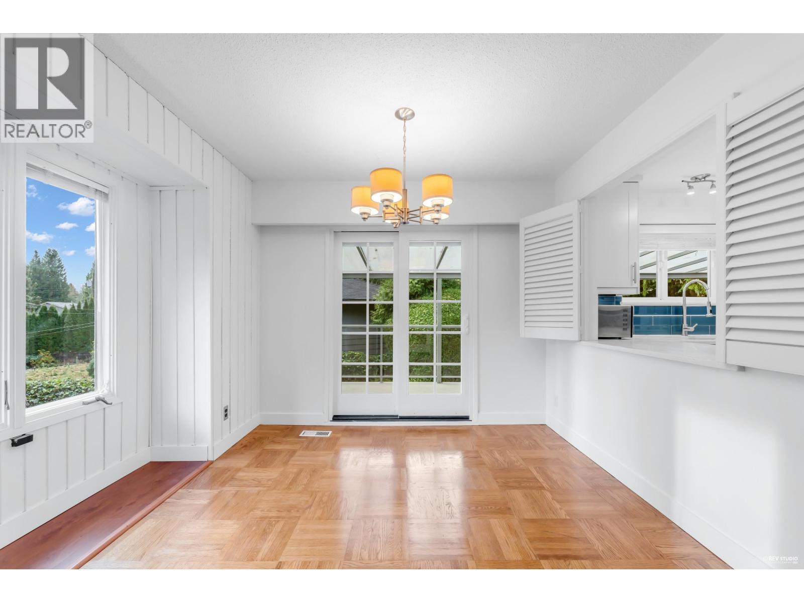 50 Glenmore Drive, West Vancouver, BC - Indoor