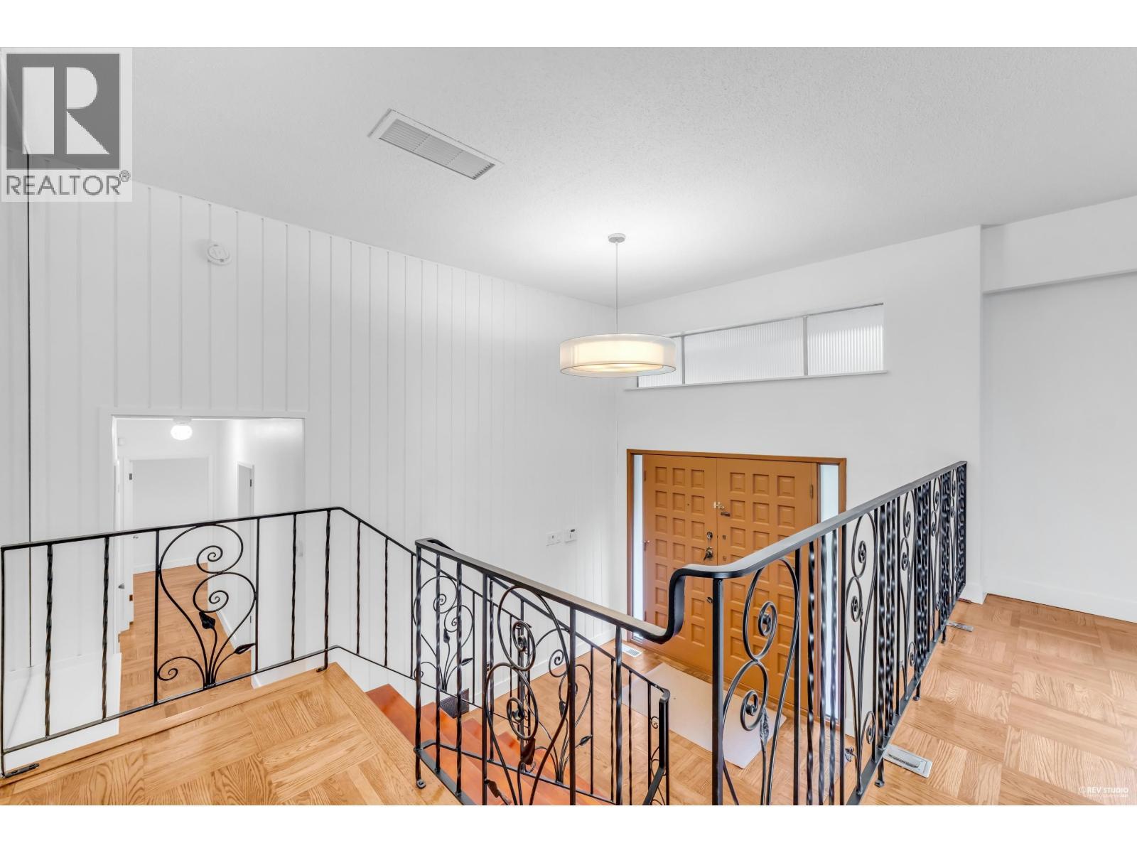 50 Glenmore Drive, West Vancouver, BC - Indoor Photo Showing Other Room