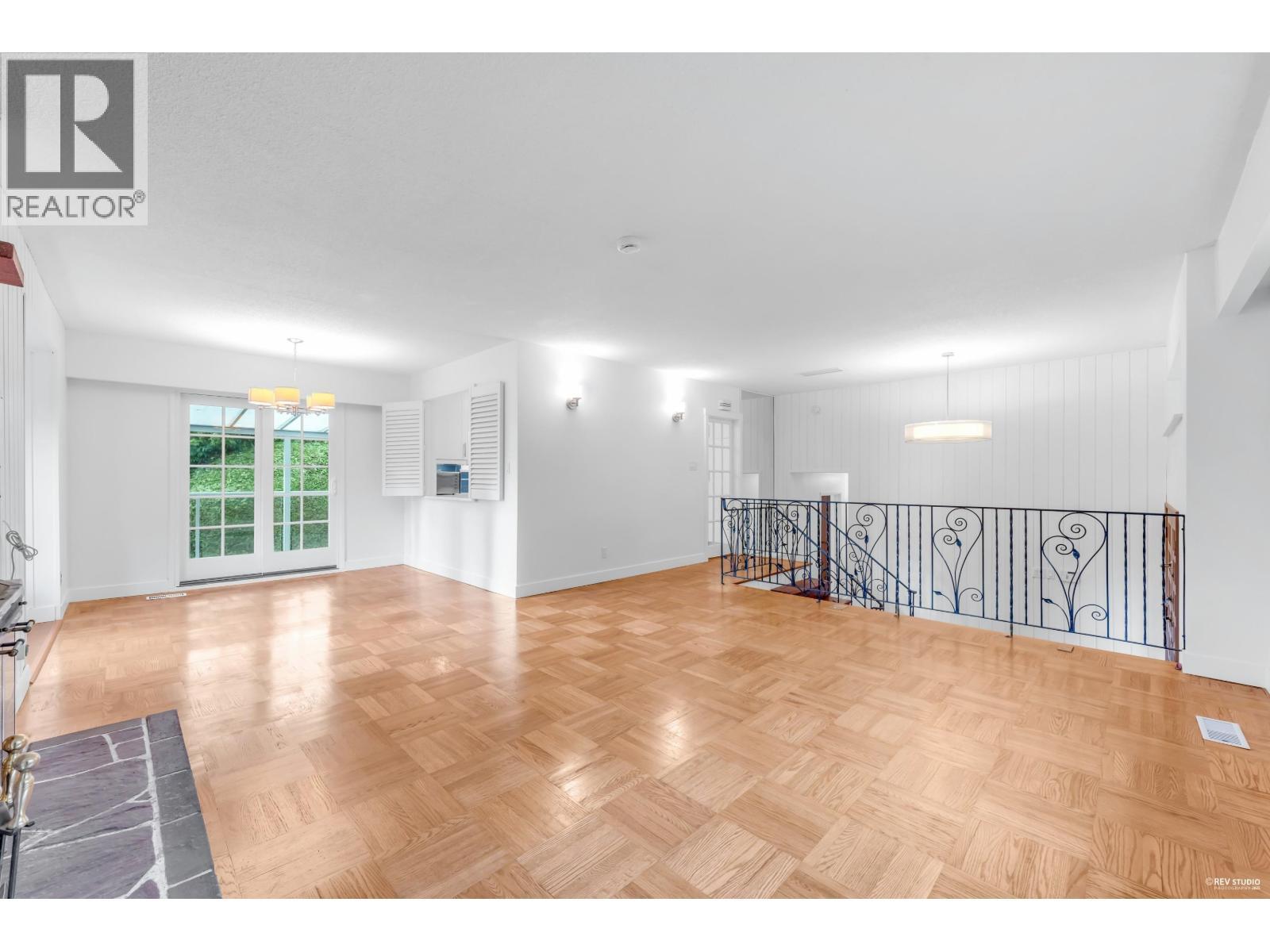 50 Glenmore Drive, West Vancouver, BC - Indoor