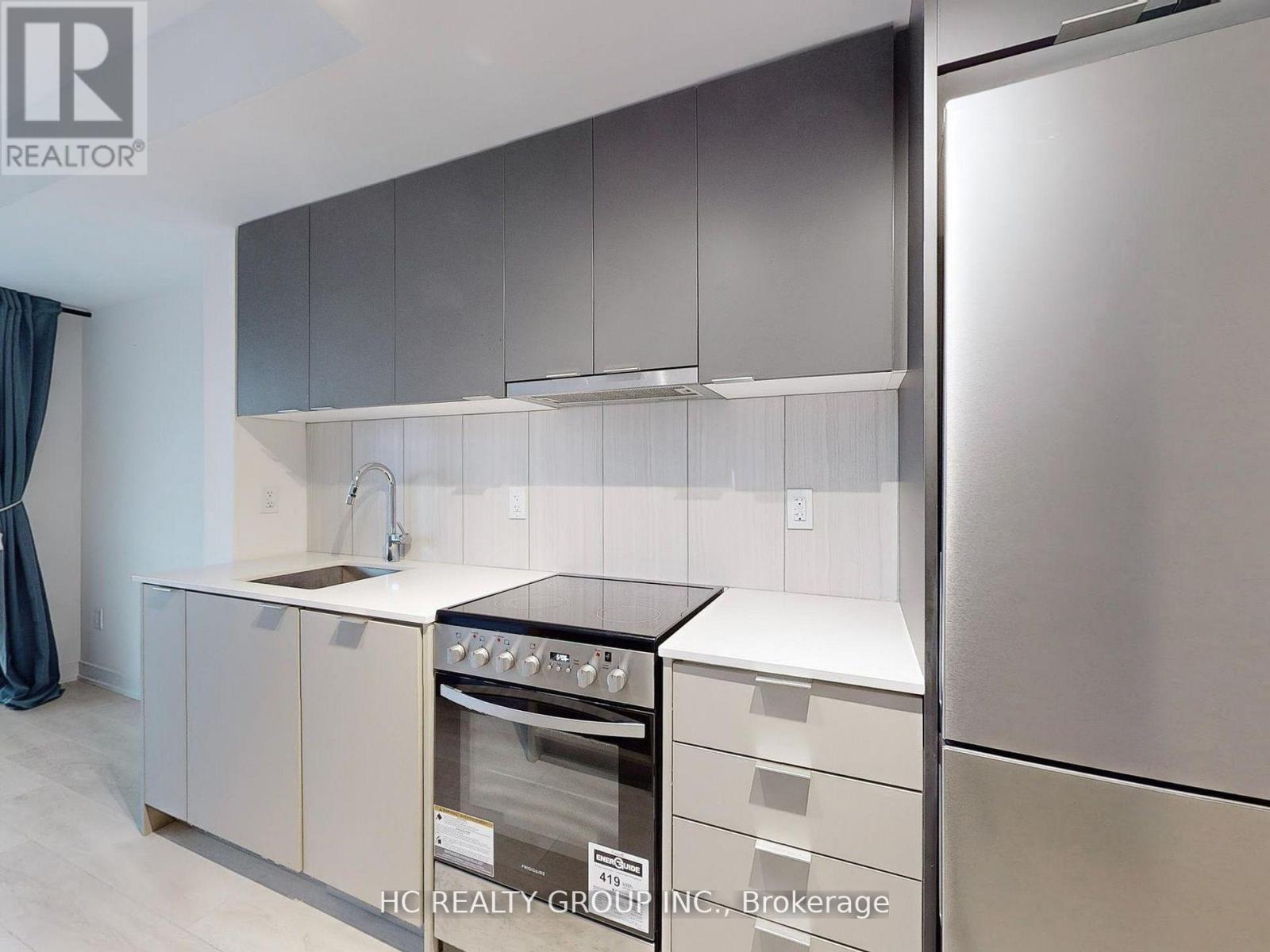 801 - 8 Tippett Road, Toronto, ON - Indoor Photo Showing Kitchen
