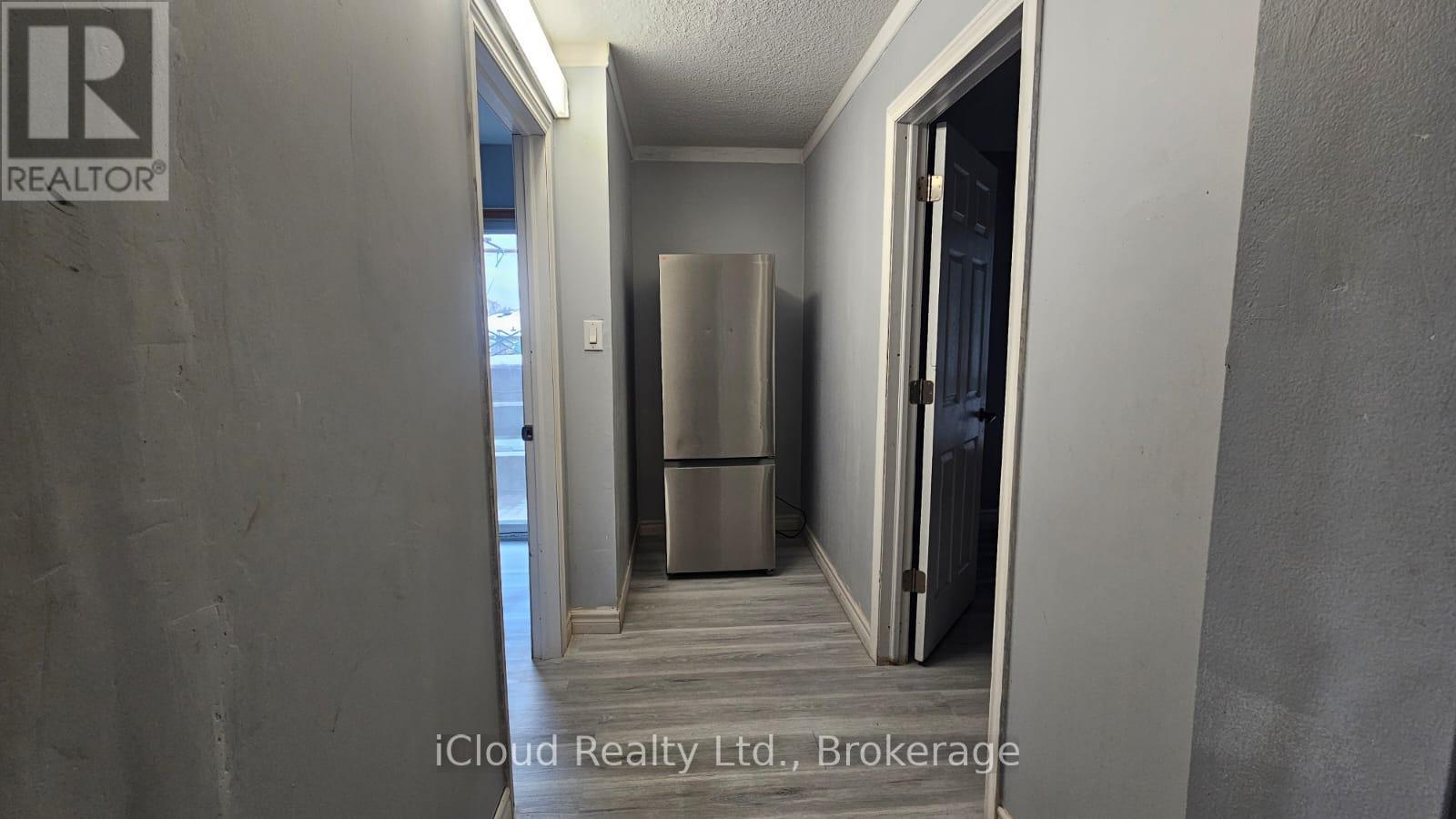 B - 110 Wexford Boulevard, Toronto, ON -