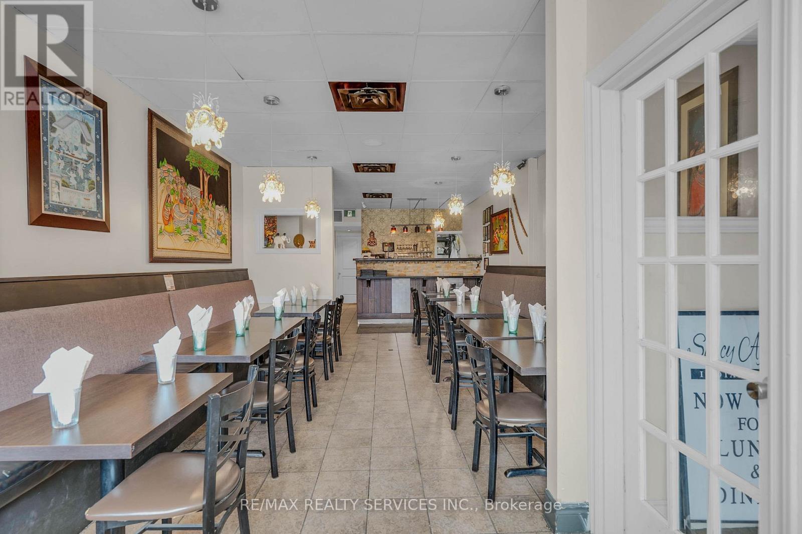 84 King Street W, Oshawa, ON