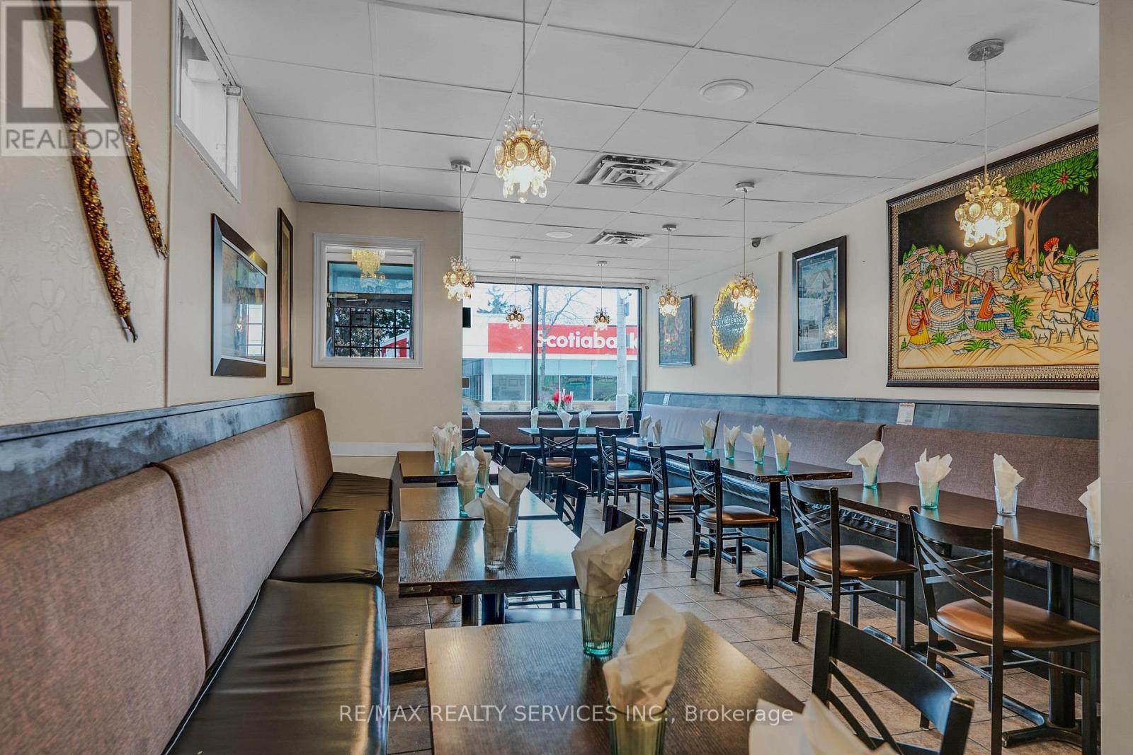 84 King Street W, Oshawa, ON