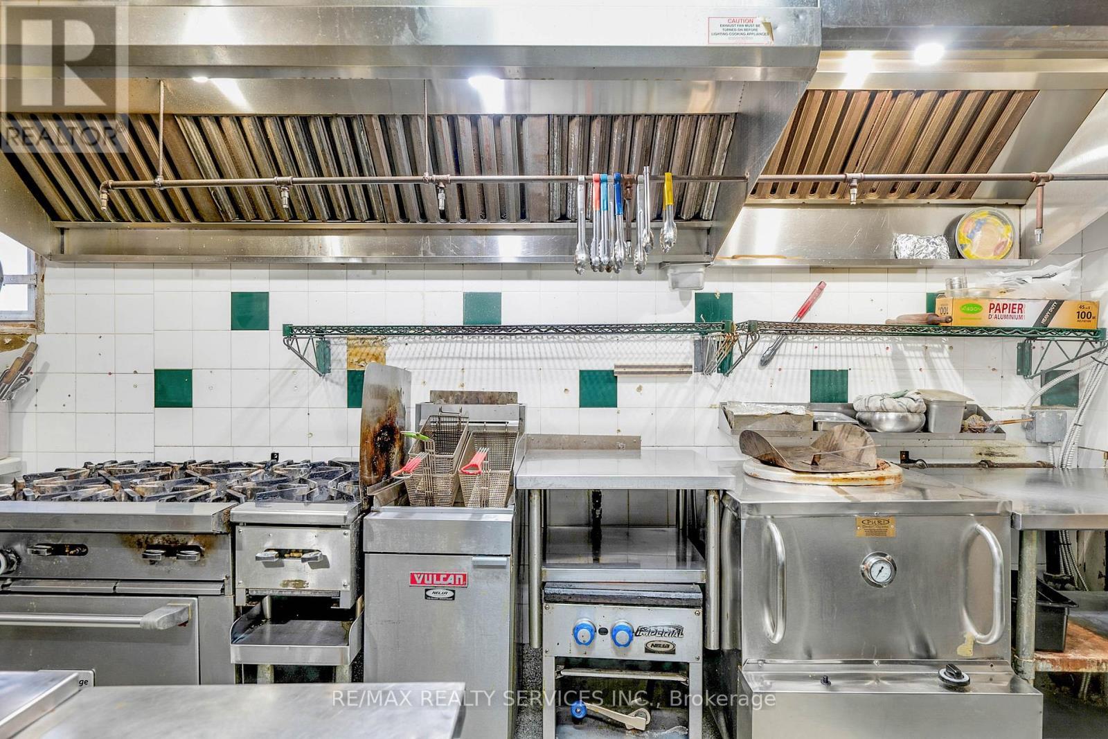 84 King Street W, Oshawa, ON