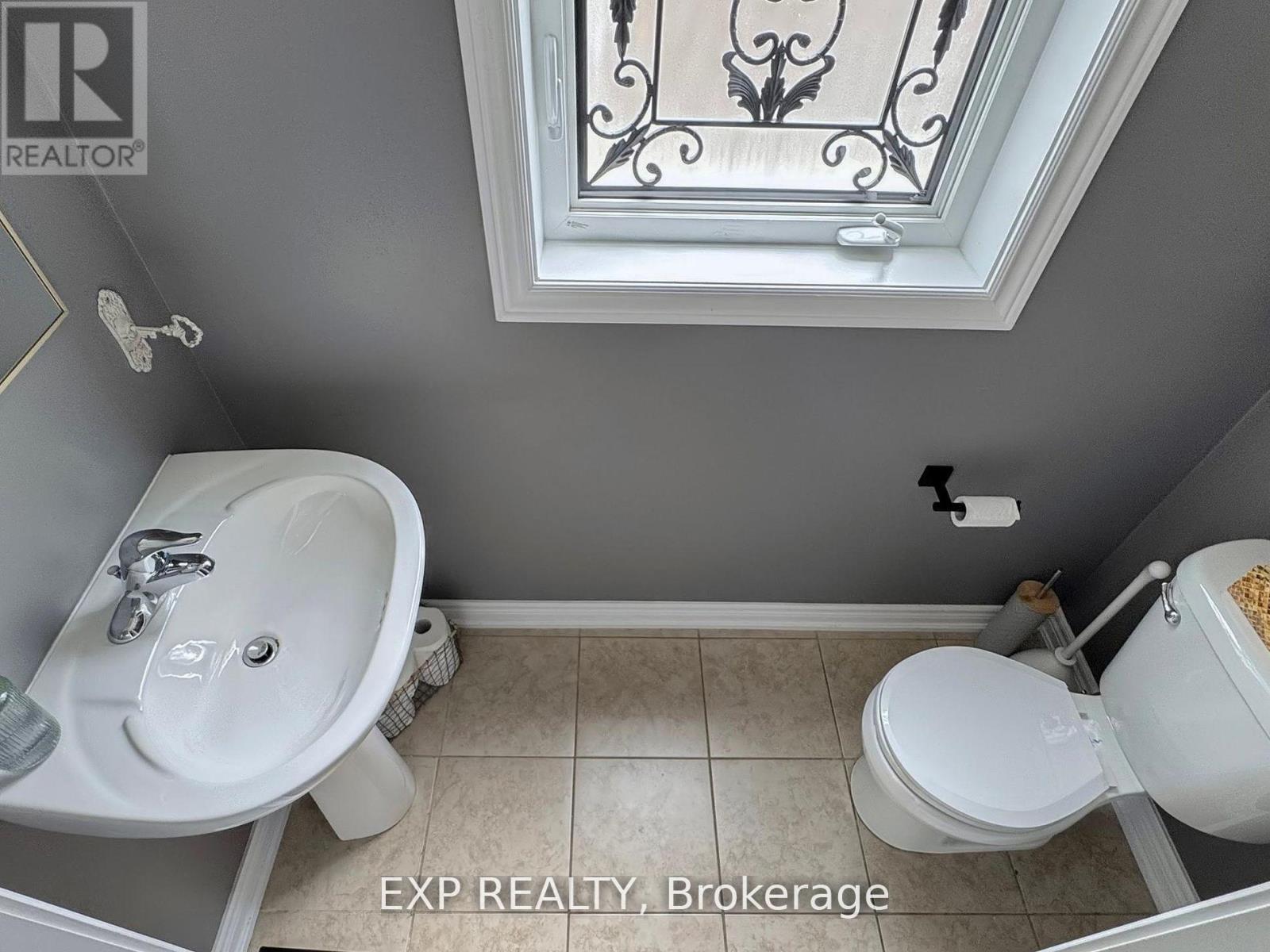 9 Samba Street, Richmond Hill, ON - Indoor Photo Showing Bathroom