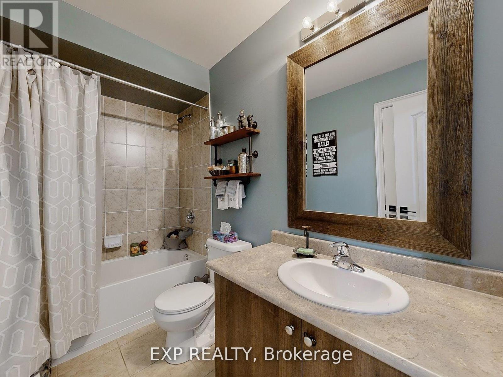 9 Samba Street, Richmond Hill, ON - Indoor Photo Showing Bathroom