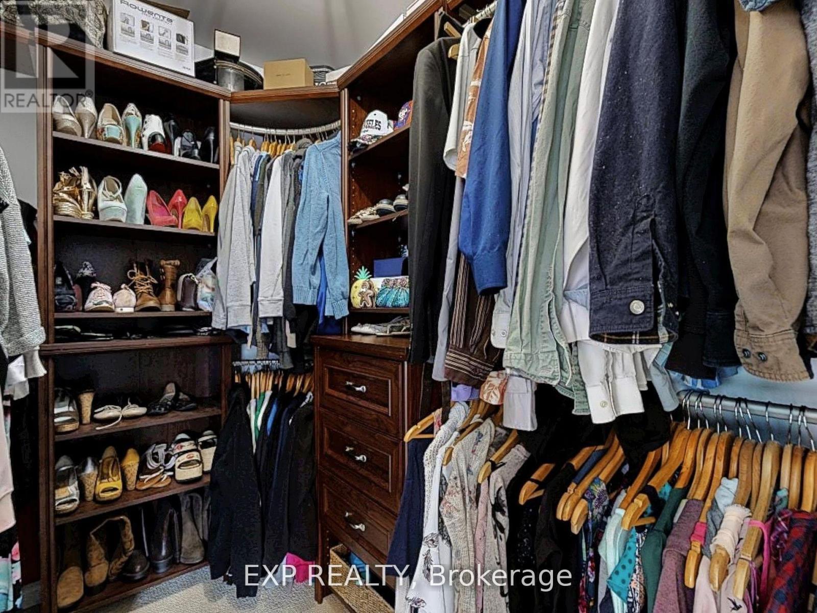 9 Samba Street, Richmond Hill, ON - Indoor With Storage