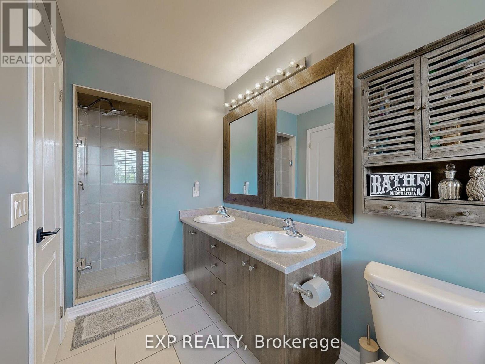 9 Samba Street, Richmond Hill, ON - Indoor Photo Showing Bathroom
