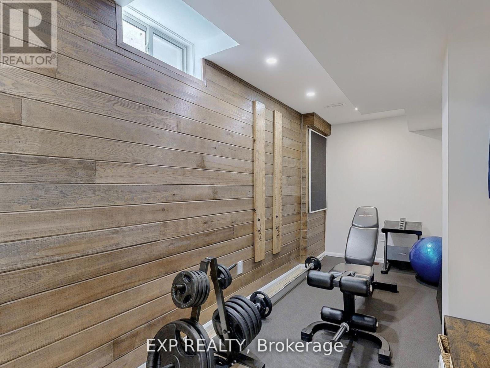 9 Samba Street, Richmond Hill, ON - Indoor