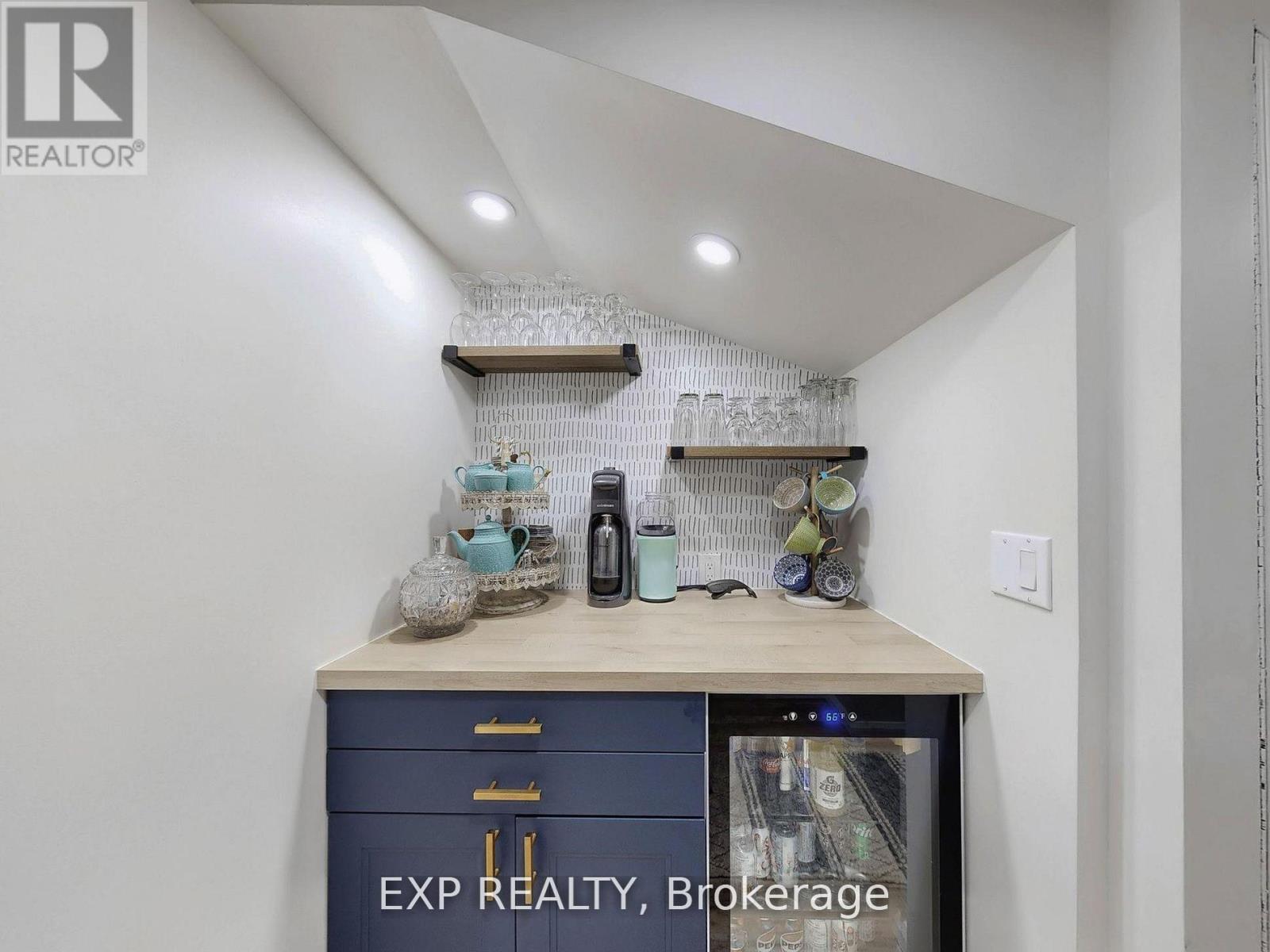 9 Samba Street, Richmond Hill, ON - Indoor Photo Showing Other Room